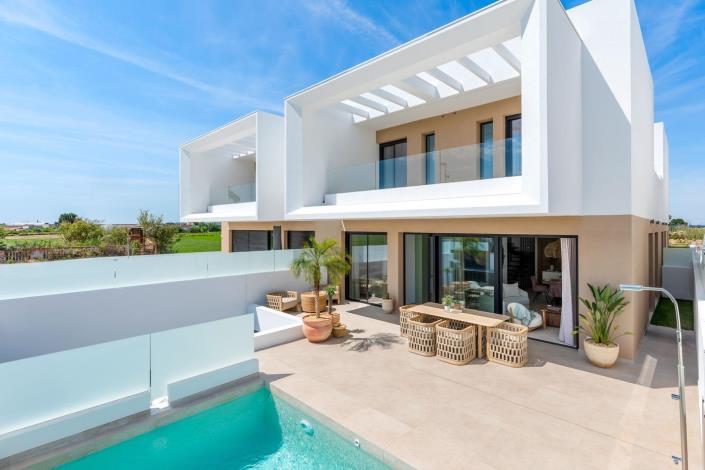 Image No.1-3 Bed Villa for sale