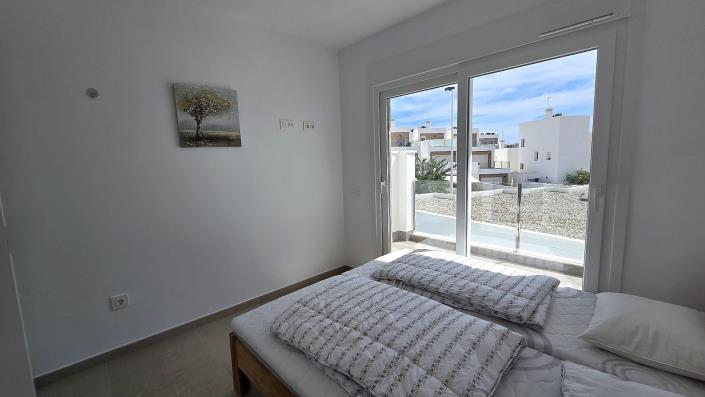 Image No.8-3 Bed Villa / Detached for sale