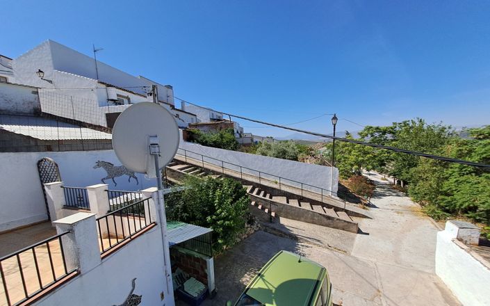 Image No.21-2 Bed House for sale