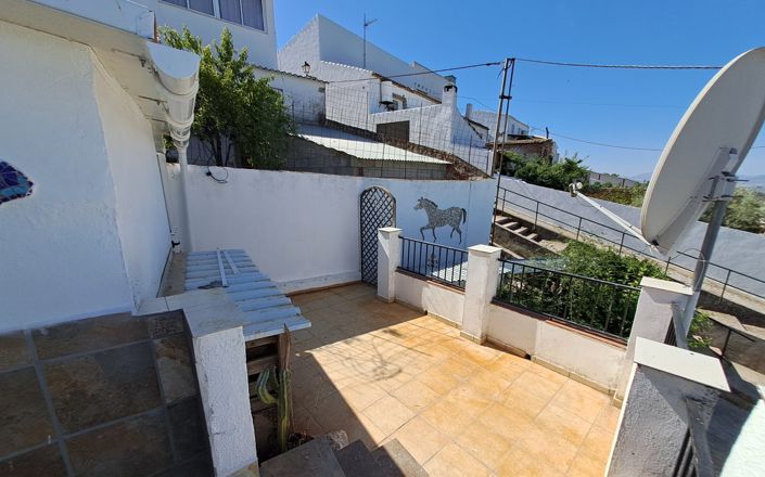 Image No.22-2 Bed House for sale