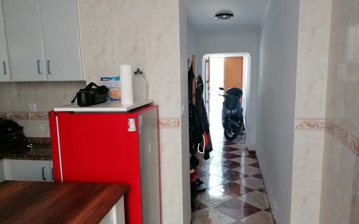 Image No.8-4 Bed House for sale