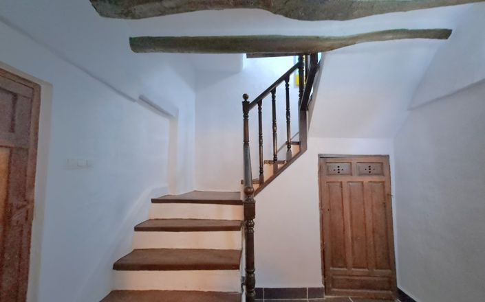 Image No.12-3 Bed House for sale