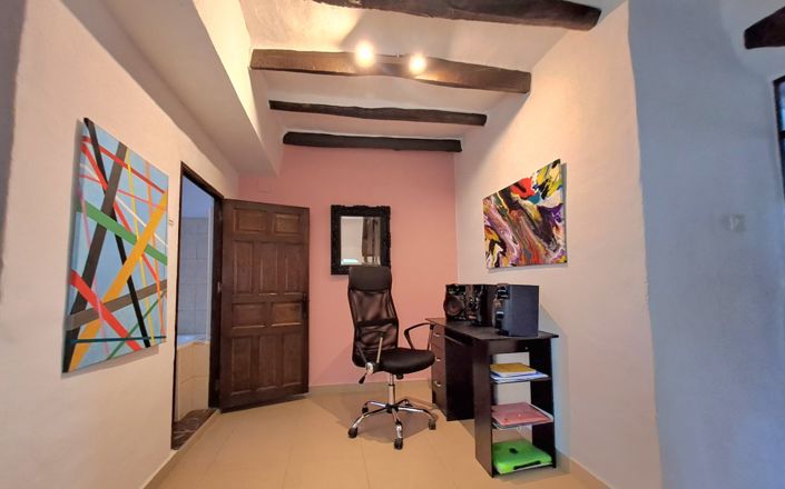 Image No.13-3 Bed House for sale