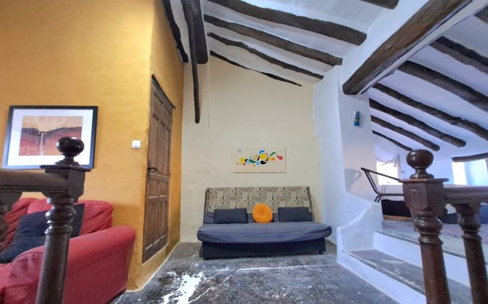 Image No.20-3 Bed House for sale