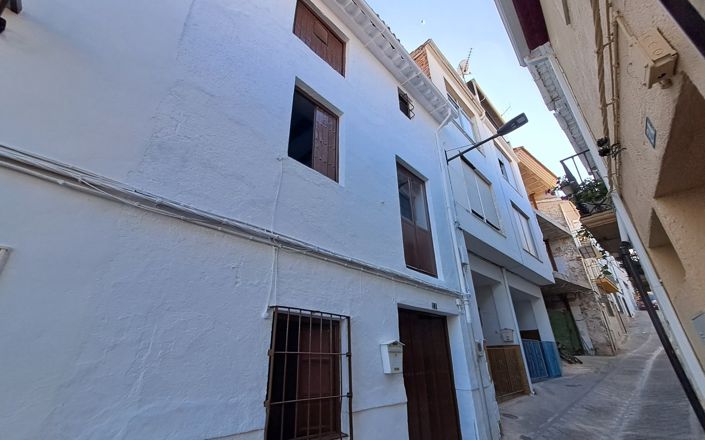 Image No.25-3 Bed House for sale