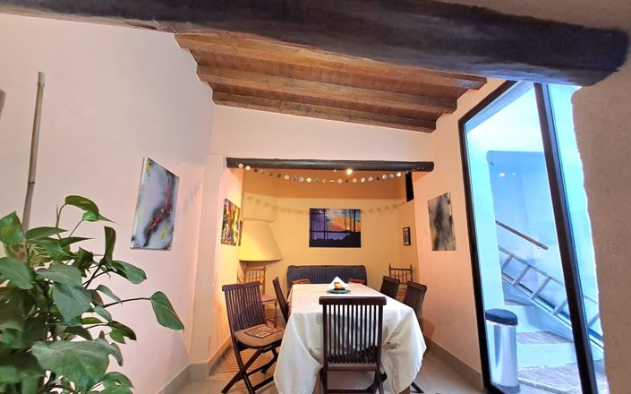 Image No.8-3 Bed House for sale