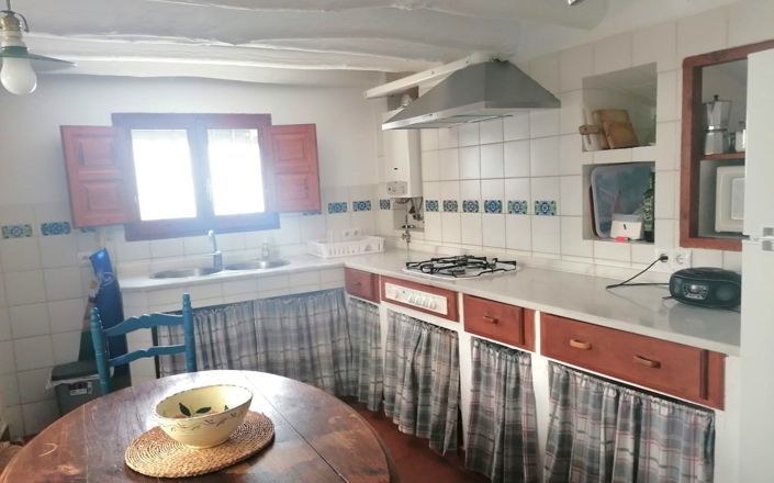 Image No.10-3 Bed House for sale