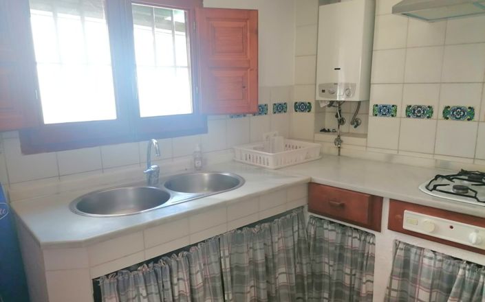 Image No.11-3 Bed House for sale