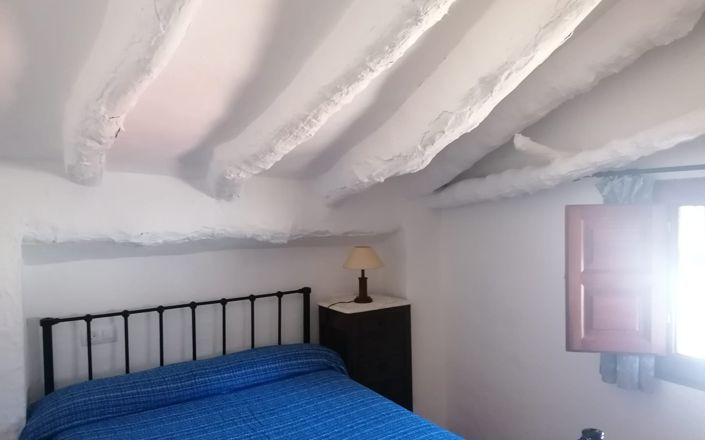 Image No.35-3 Bed House for sale