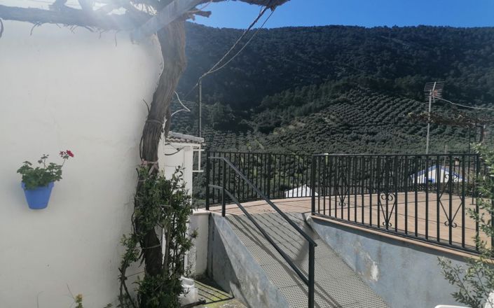 Image No.42-3 Bed House for sale