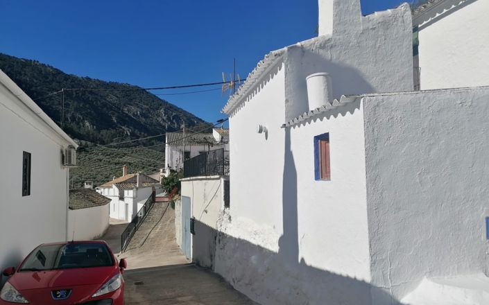 Image No.43-3 Bed House for sale