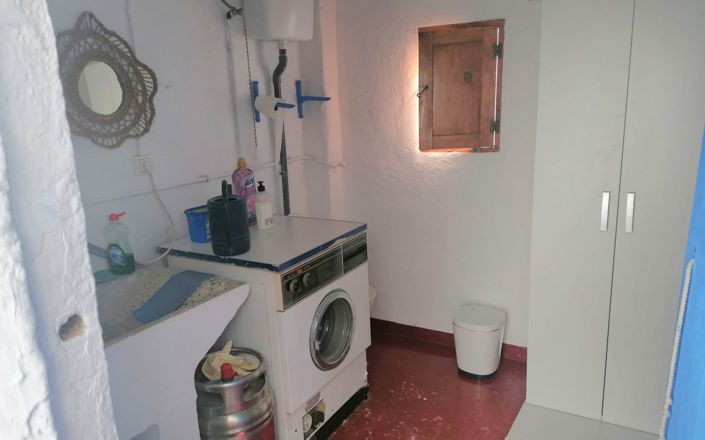 Image No.45-3 Bed House for sale