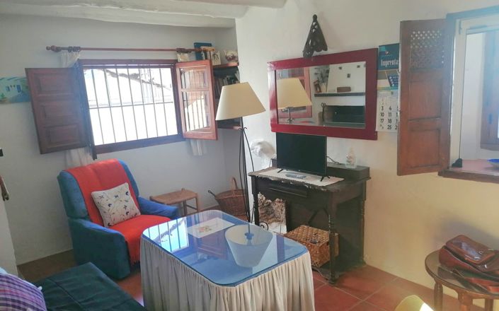 Image No.6-3 Bed House for sale