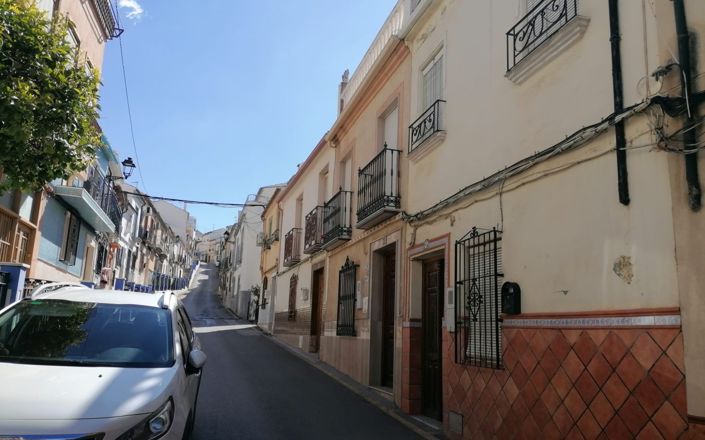 Image No.31-3 Bed House for sale