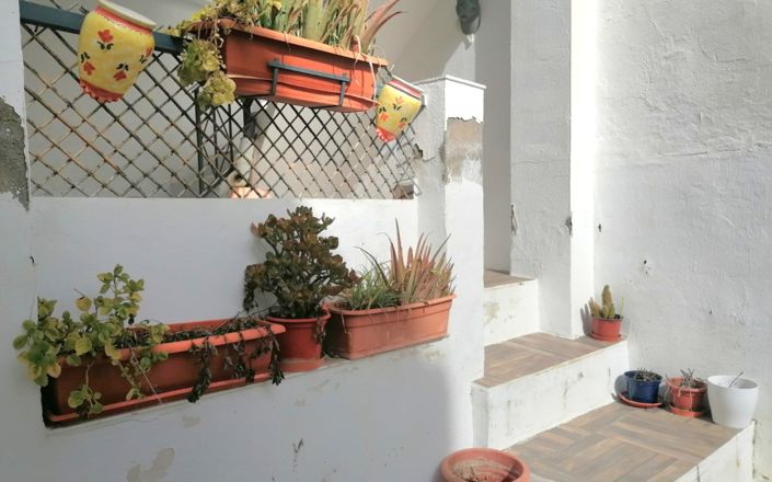 Image No.18-2 Bed House for sale