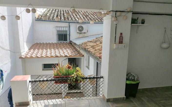 Image No.19-2 Bed House for sale