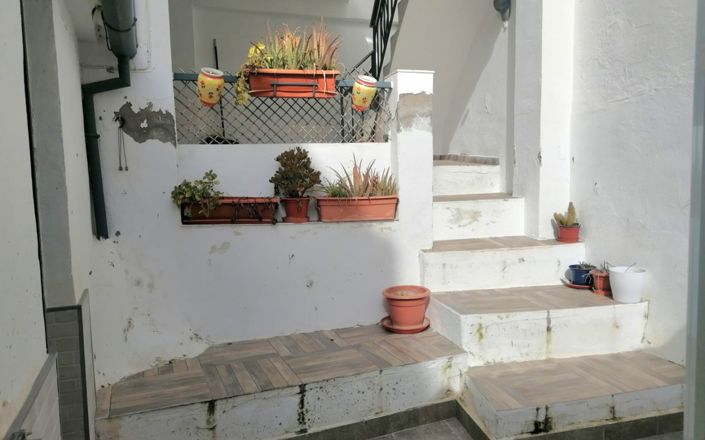 Image No.2-2 Bed House for sale