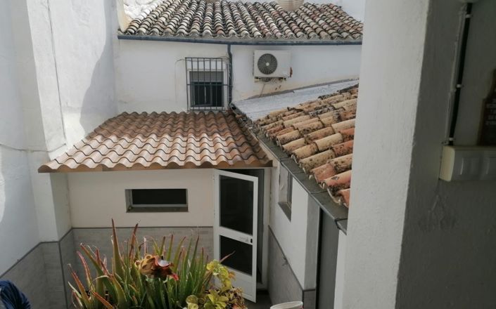 Image No.20-2 Bed House for sale