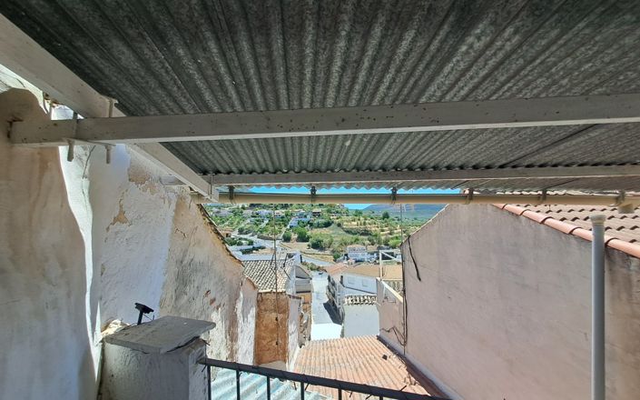 Image No.28-4 Bed House for sale