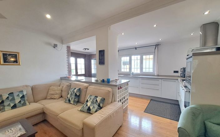 Image No.22-3 Bed House for sale