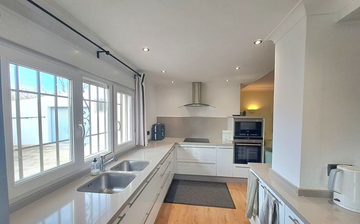 Image No.25-3 Bed House for sale