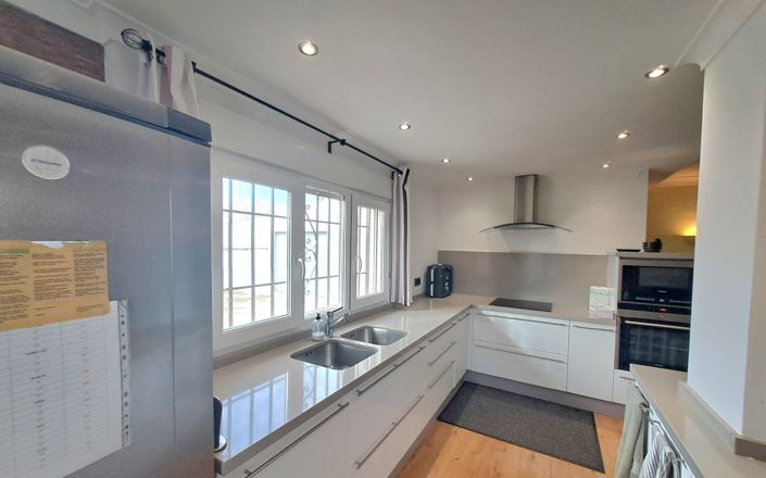 Image No.27-3 Bed House for sale