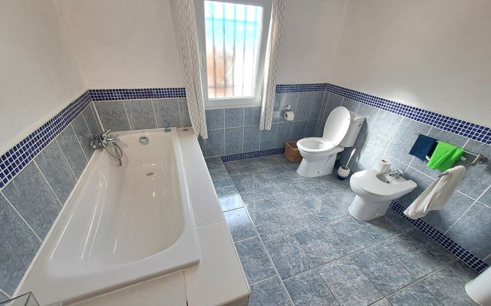 Image No.57-3 Bed House for sale