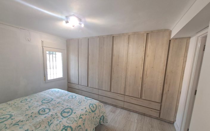 Image No.9-3 Bed House for sale