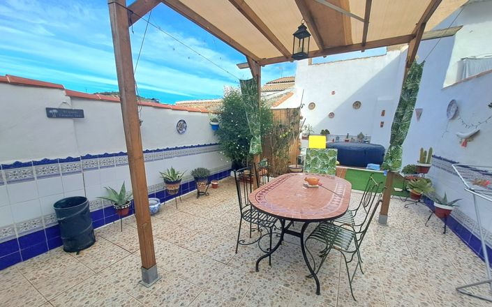 Image No.2-2 Bed House for sale