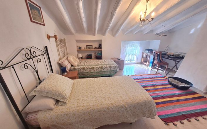 Image No.23-2 Bed House for sale