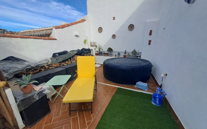 Image No.3-2 Bed House for sale