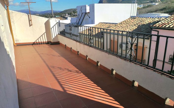 Image No.2-5 Bed House for sale