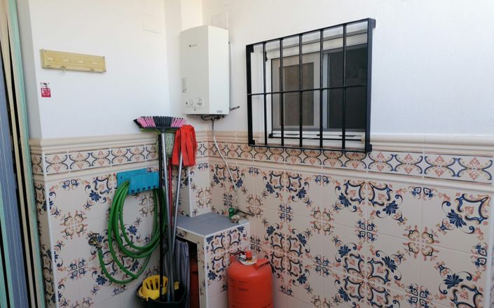 Image No.7-5 Bed House for sale