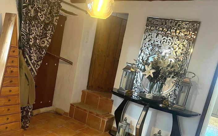 Image No.16-4 Bed House for sale