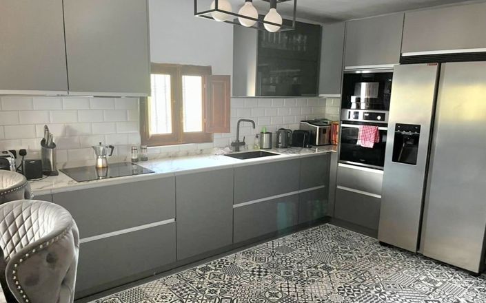 Image No.18-4 Bed House for sale