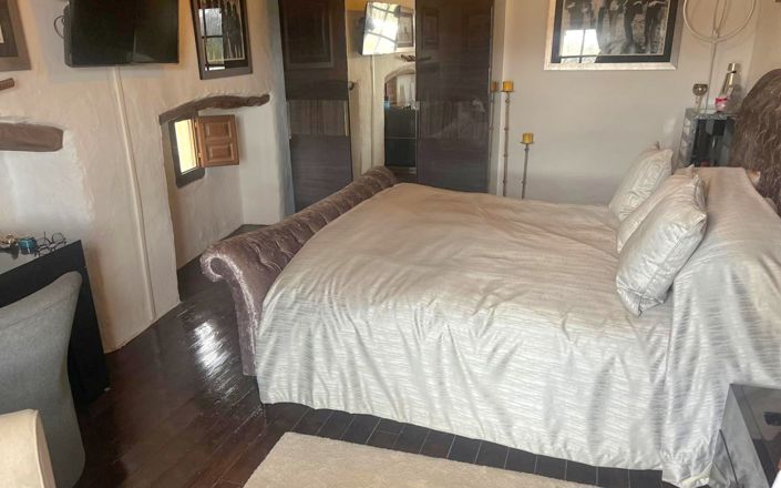 Image No.26-4 Bed House for sale