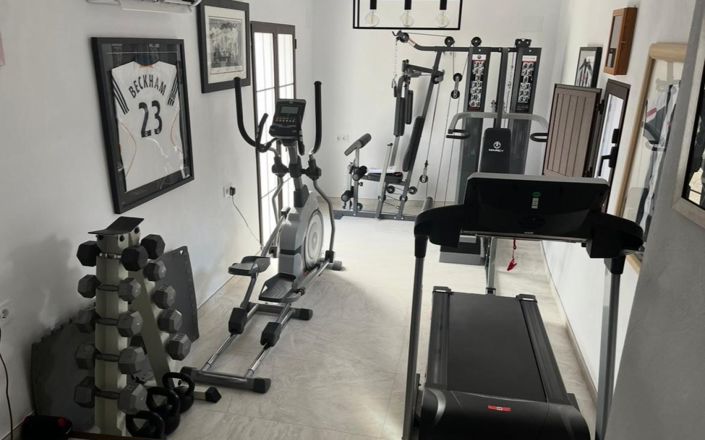 Image No.42-4 Bed House for sale