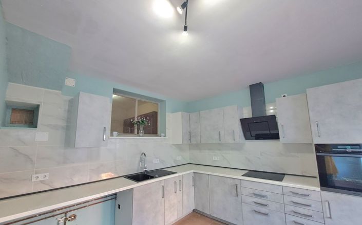 Image No.16-4 Bed House for sale