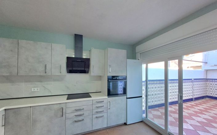 Image No.18-4 Bed House for sale