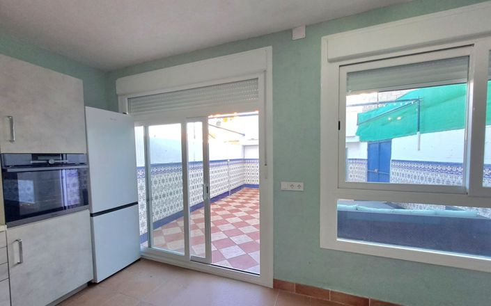 Image No.19-4 Bed House for sale