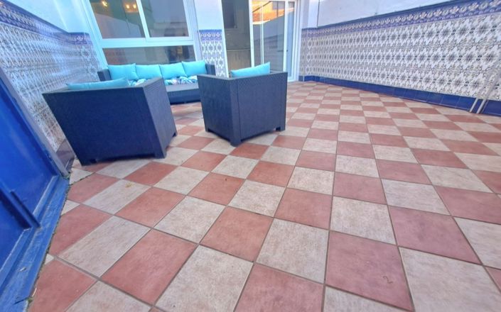 Image No.26-4 Bed House for sale