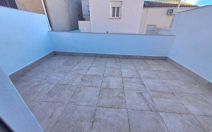 Image No.36-4 Bed House for sale