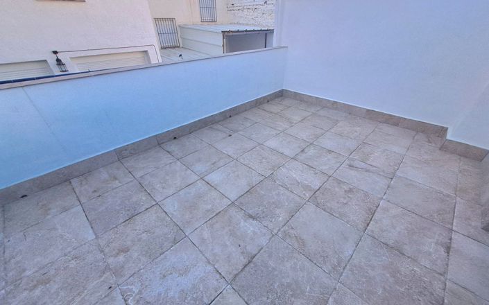 Image No.37-4 Bed House for sale