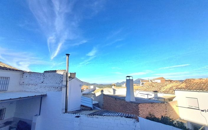 Image No.39-4 Bed House for sale