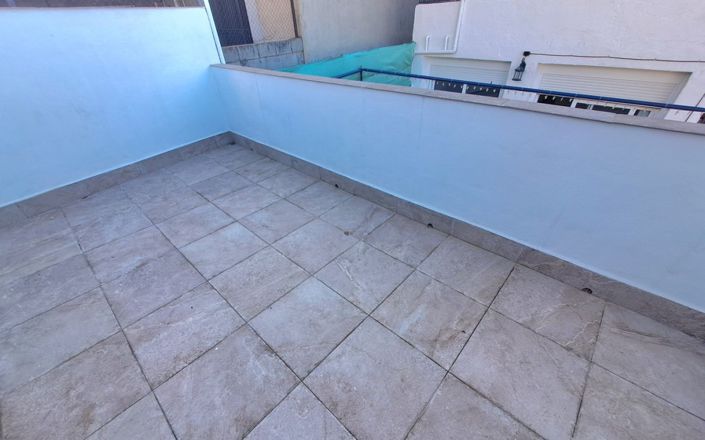 Image No.40-4 Bed House for sale