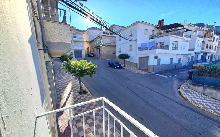 Image No.49-4 Bed House for sale