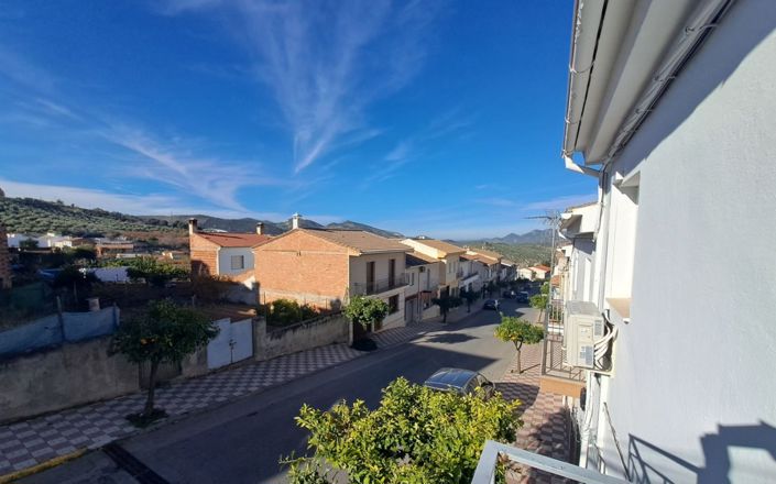 Image No.50-4 Bed House for sale