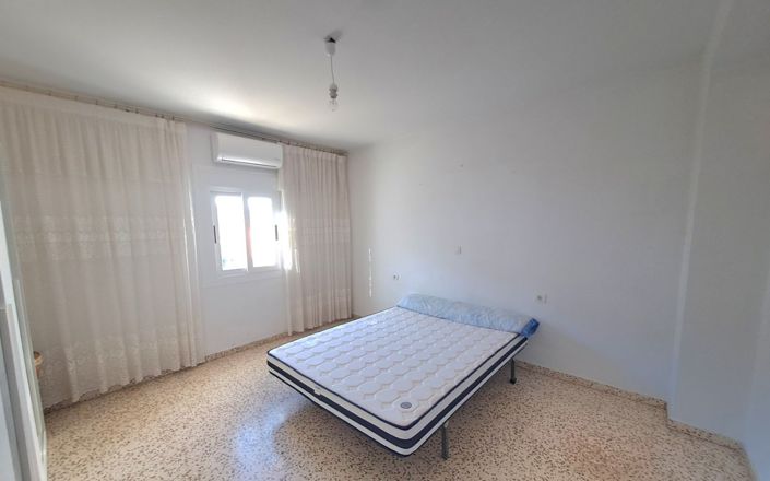 Image No.51-4 Bed House for sale