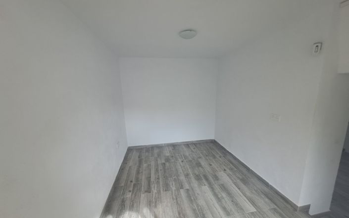 Image No.11-3 Bed House for sale