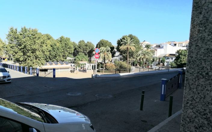 Image No.2-6 Bed House for sale